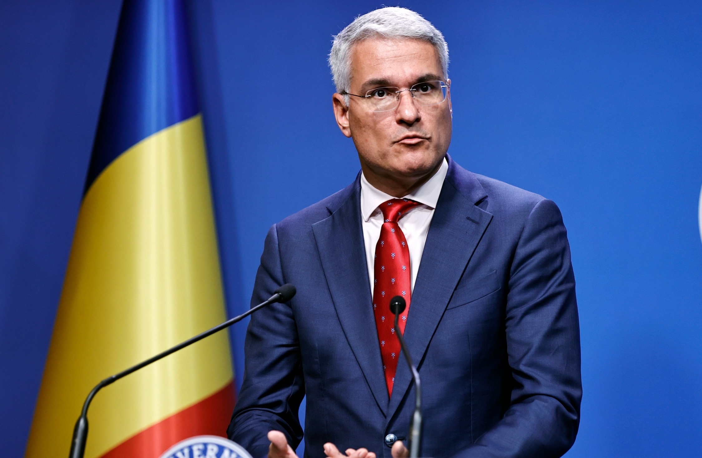 Dragoș Pîslaru declară că va face o sesizare la Parchetul European în legătură cu achizițiile de microbuze electrice pentru elevi la prețuri exagerate.