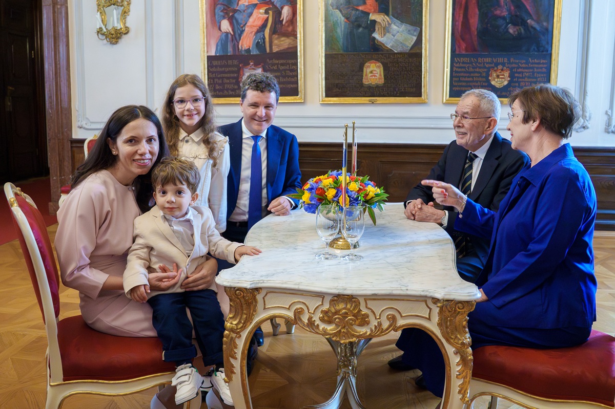 Mirabela Grădinaru descrie impactul schimbării președintelui Nicușor Dan asupra vieții copiilor. „Cel mic a avut un șoc când l-am dus la grădiniță în prima zi.”