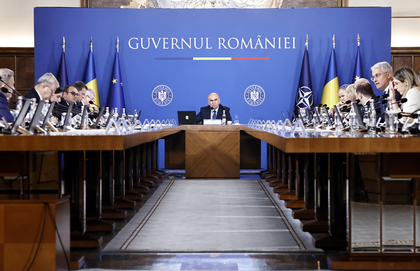 Guvernul a aprobat Ordonanța trenuleț referitoare la impozitele pentru 2026. Care sunt principalele reglementări comunicate de ministrul finanțelor?