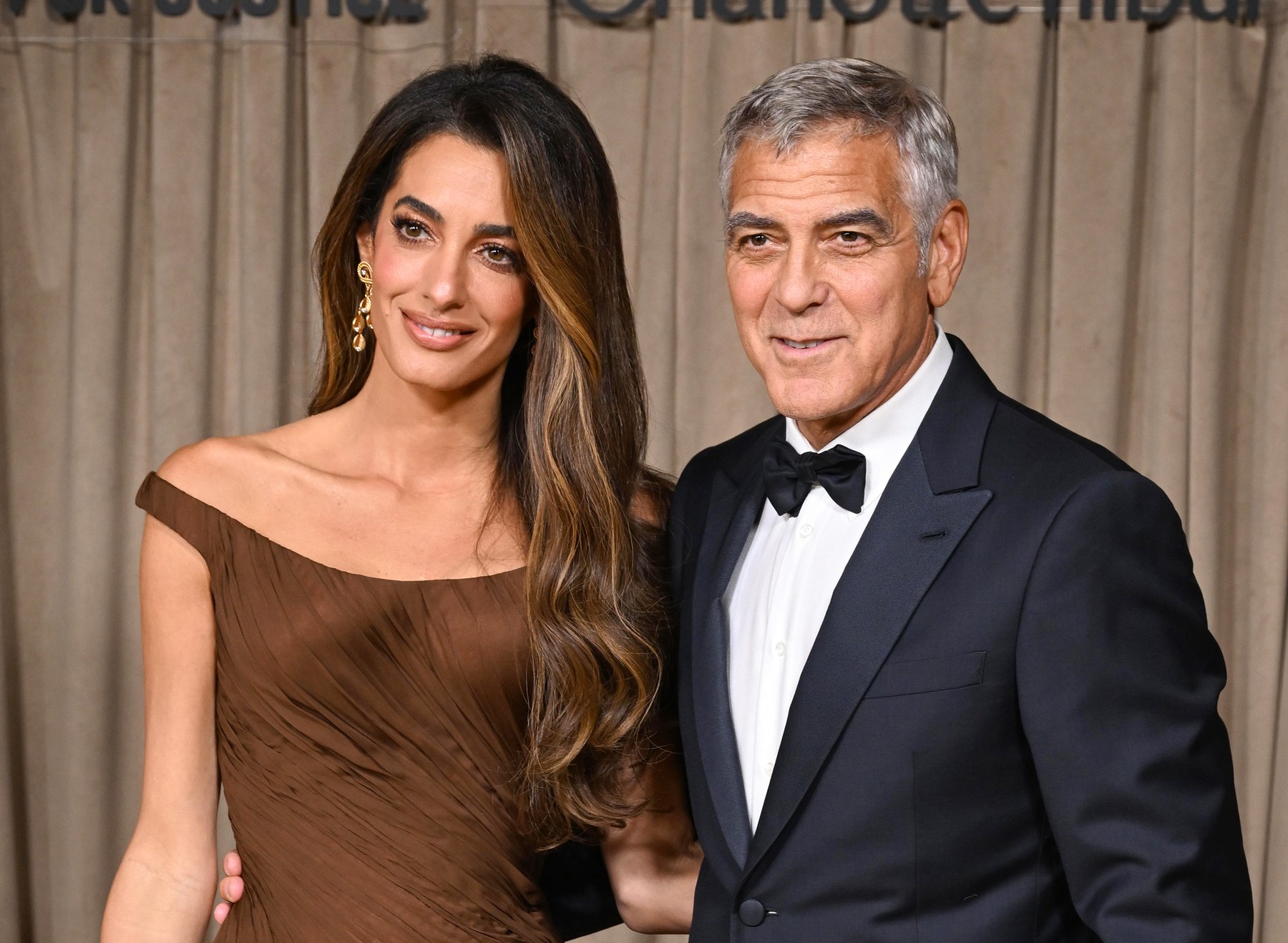 George Clooney, împreună cu soția și copiii săi, a dobândit cetățenia franceză.