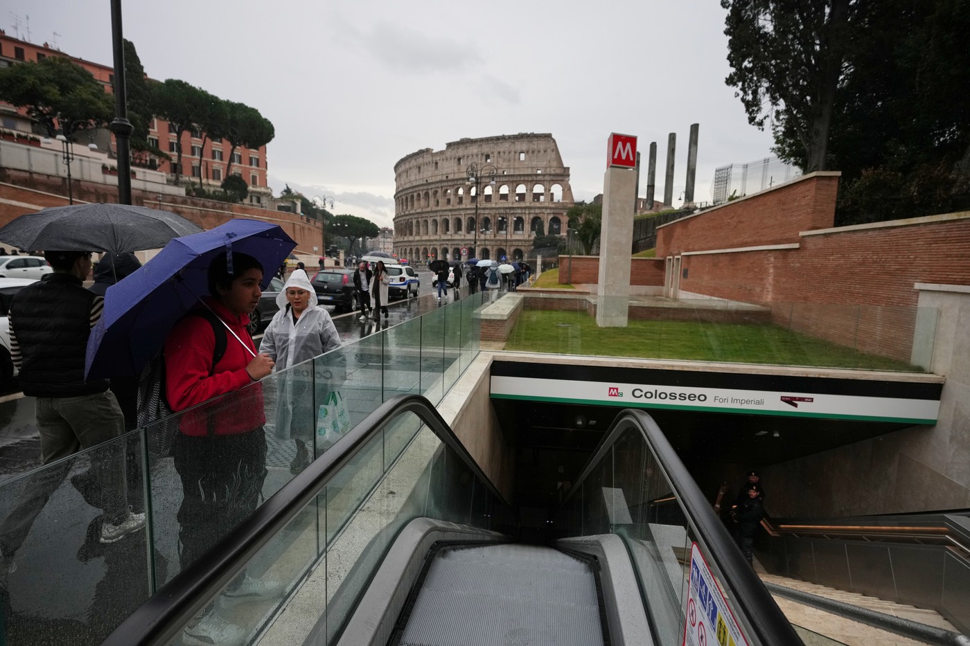 Stația-muzeu de la metroul din Roma a fost deschisă lângă Colosseum, cu exponate expuse la o adâncime de aproape 30 de metri.