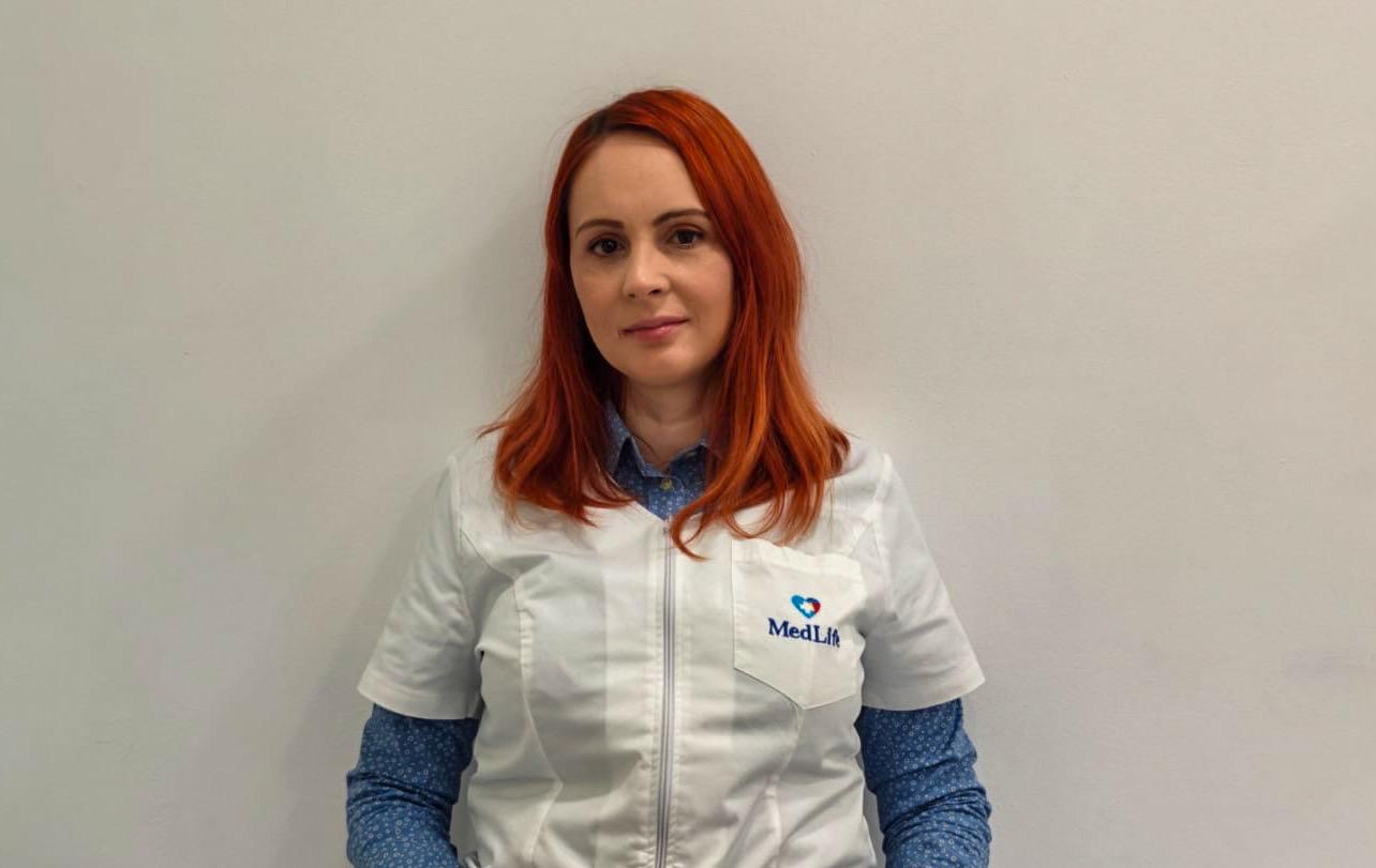 „Pentru unii copii, fiecare zi e Crăciun”: dulciurile, gustările și sucurile înlocuiesc mesele. Dr. Estera Jeledintan, MedLife: „Mănâncă toată ziua, dar nu cresc”