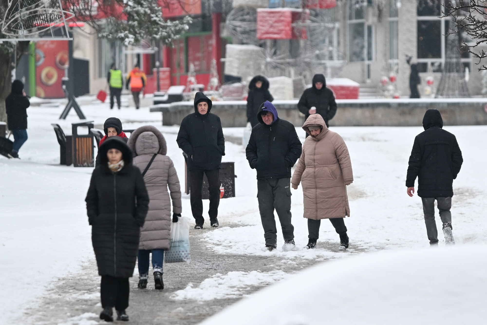 Ger în București, cu temperaturi de până la minus 12 grade în zilele următoare. Comunicat ANM