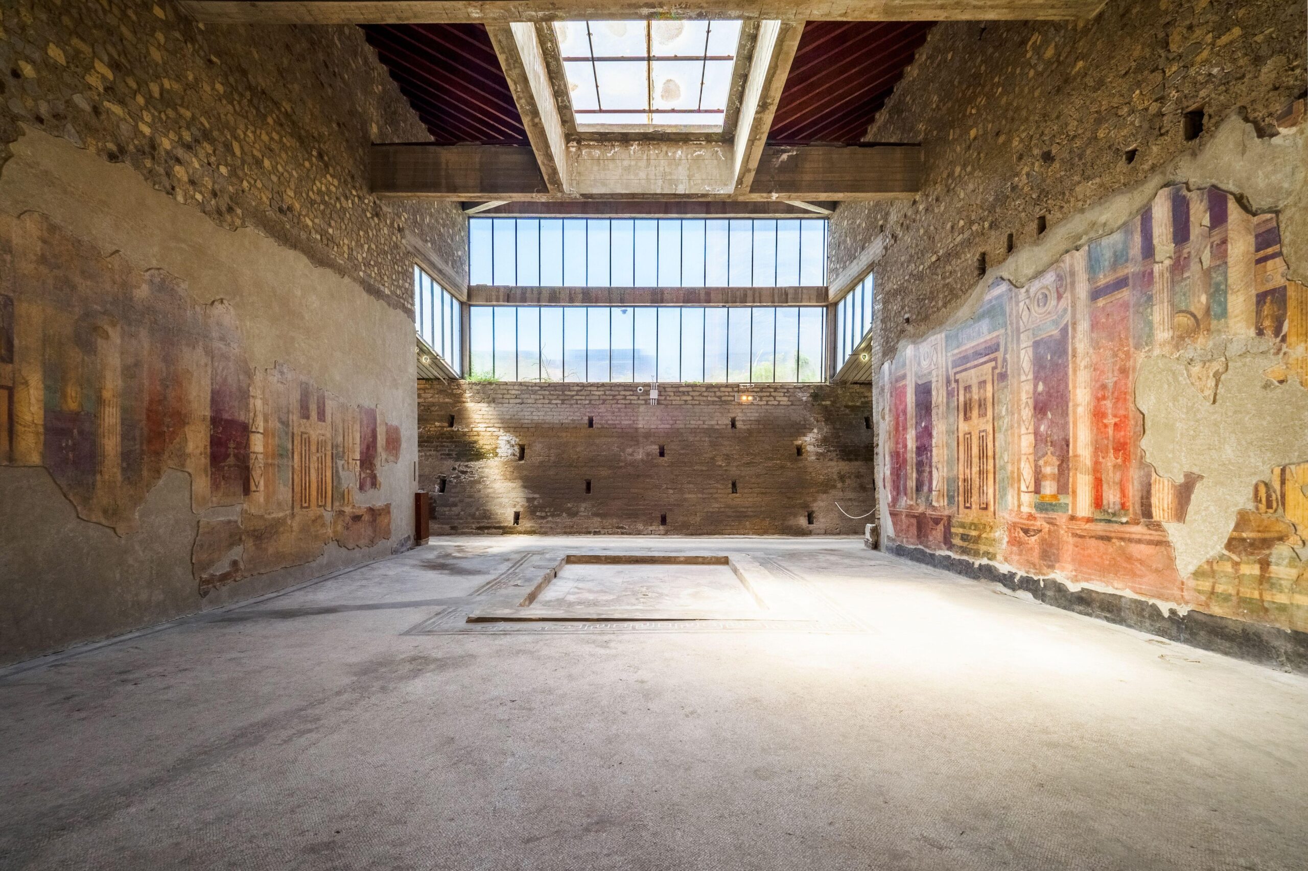 Arheologii descoperă fresce „cu detalii și culori extraordinare” și patru camere noi într-o vilă romană de lângă Pompeii.