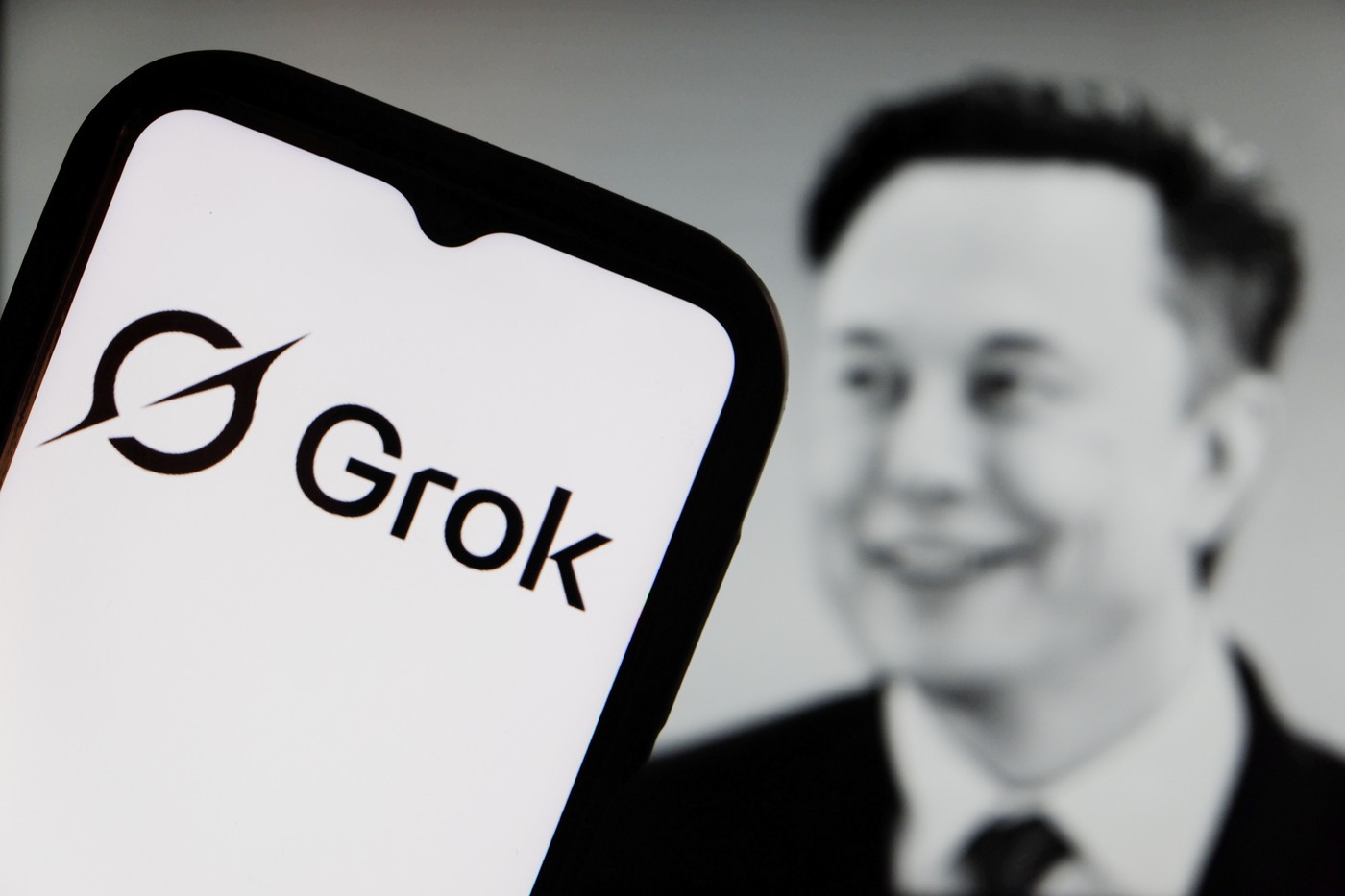 UE critică chatbotul Grok al lui Elon Musk pentru imaginile „îngrozitoare” generate de IA. „Nu e picant. E ilegal. E revoltător.”