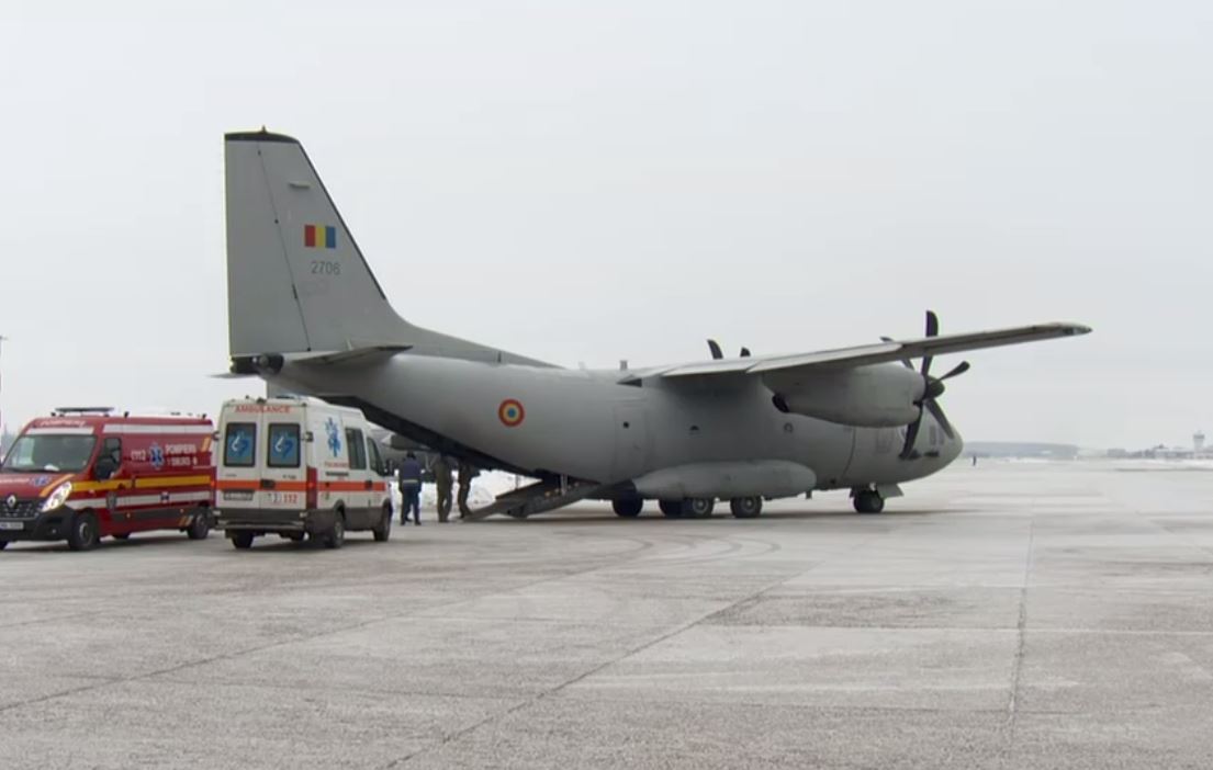 MApN informează că un avion al Forţelor Aeriene a decolat spre Elveţia pentru a transporta 6 pacienţi cu arsuri către un spital din Franţa.
