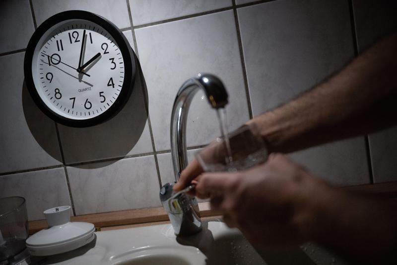 Interdicția consumului de apă în numeroase localități din Prahova. Analizele au relevat concentrații ridicate de arsenic, amoniu și fier.