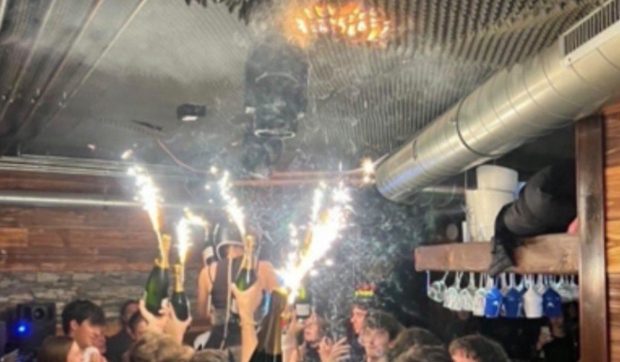 Toți cei 40 de tineri decedați în incendiul din Crans-Montana au fost identificați: aproximativ 50% dintre aceștia erau minori.