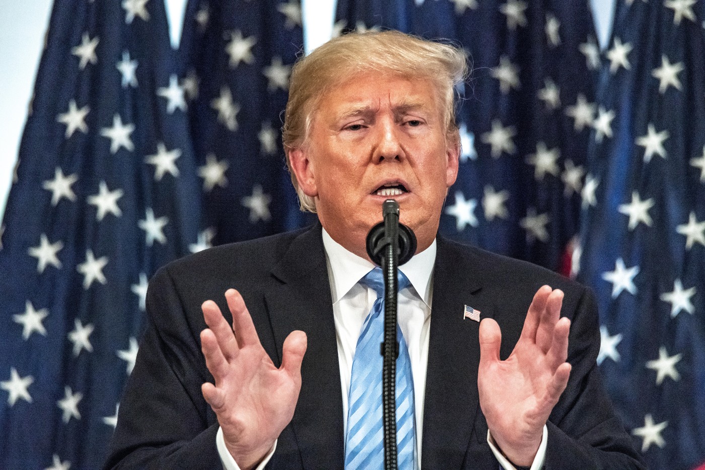 Trump își îndreaptă un nou atac împotriva NATO, cu puțin timp înainte de summitul important de la Davos.