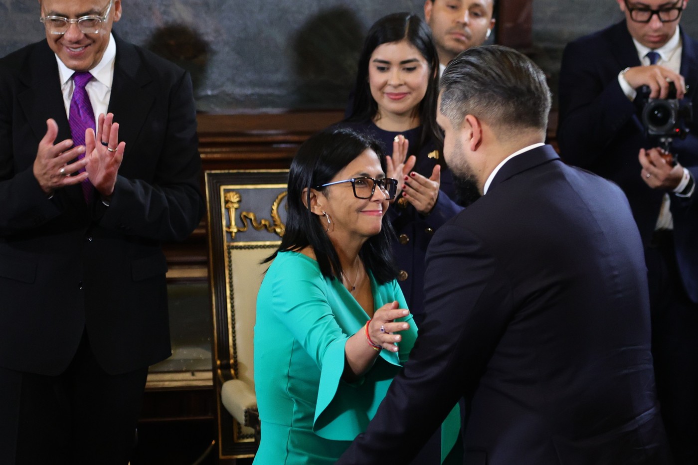 Venezuela are, oficial, un președinte interimar. Delcy Rodriguez își exprimă „profunda durere” față de răpirea a doi eroi reținuți ca ostatici în SUA.