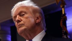 În cadrul unei conferințe de presă, Trump critică decizia Curții Supreme privind tarifele.