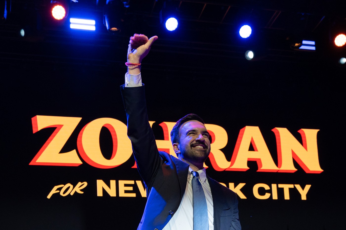 Impozite crescute pentru milionarii din New York. Primarul afirmă că orașul se află „pe marginea prăpastiei”