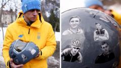 Imaginile celor decedați în război pe casca unui sportiv ucrainean interzis