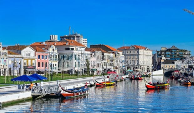 Orașul european ideal pentru Ziua Îndrăgostiților: asemănător cu Veneția, cu un vin la preț de 3 euro