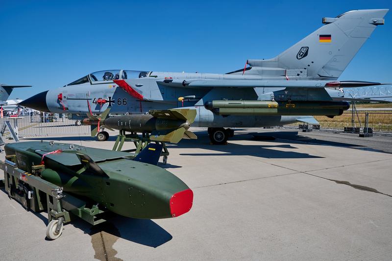 Puteri sporite pentru Bundeswehr. A obținut aprobată utilizarea dronelor.