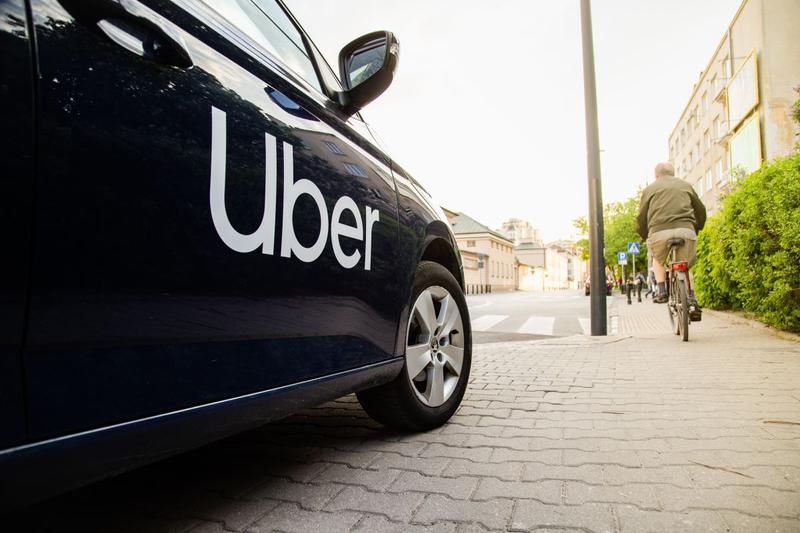 Uber își propune să devină „briceagul elvețian” al robotaxiurilor.
