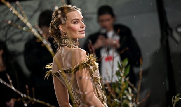 Cum a devenit Margot Robbie interpreta lui Cathy în filmul „La răscruce de vânturi”: „E amuzant! A fost ceva special”
