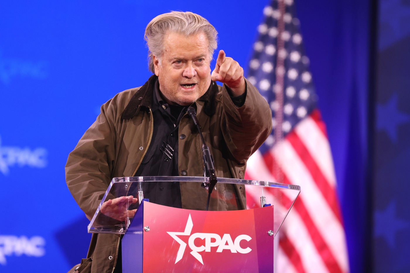Dosarele Epstein: Strategul MAGA Steve Bannon și încercările sale de a obține finanțare pentru partidele de extremă dreapta din Europa