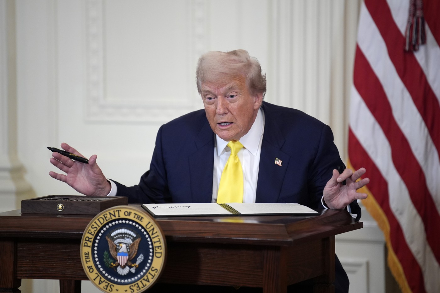 Administrația Trump elaborează un plan prin care angajații federali concediați să nu mai aibă posibilitatea de a contesta decizia de concediere.