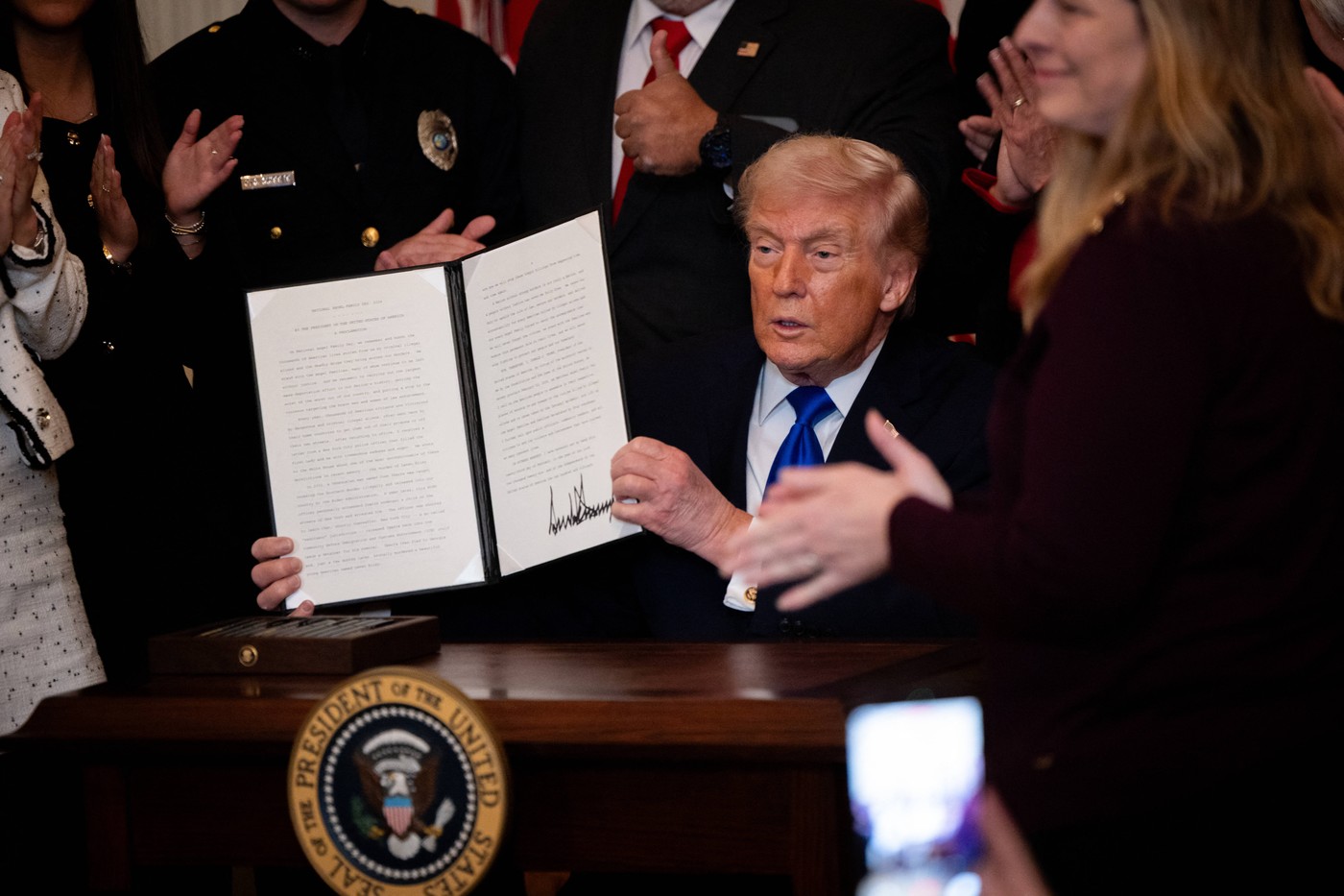 Donald Trump a declarat o zi în omagiu victimelor imigranților ilegali. Care este motivul alegerii datei de 22 februarie?