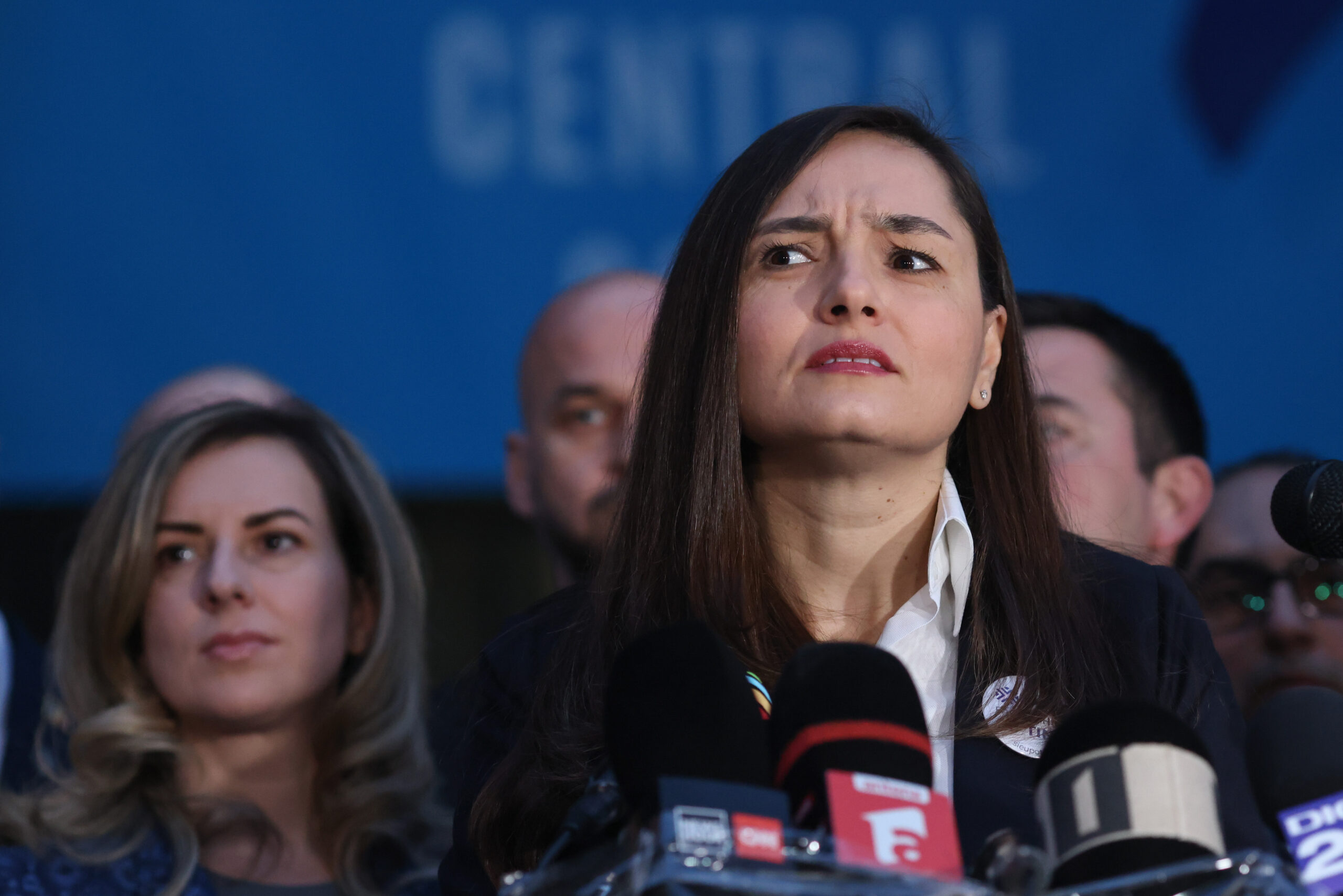 Scandal generat de Anamaria Gavrilă în timpul dezbaterii pe buget: „Stai în banca ta!”