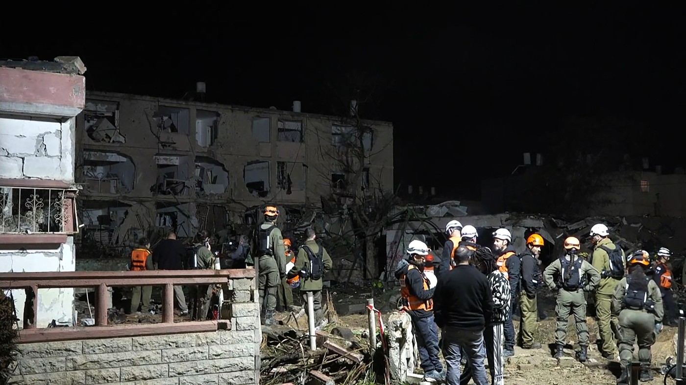 Război în Orientul Mijlociu, ziua 22: Iranul a atacat Israelul, zeci de răniți la Dimona, lângă centrul nuclear.