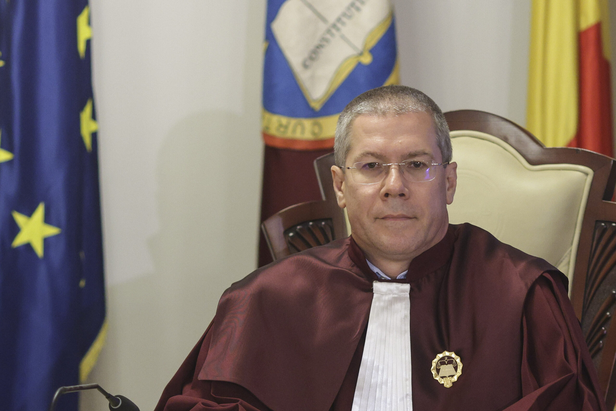 Decizia Curții de Apel București privind refuzul suspendării judecătorului CCR Dacian Dragoș, contestat de avocata AUR: „Suspendarea activității Curții Constituționale ar avea consecințe”