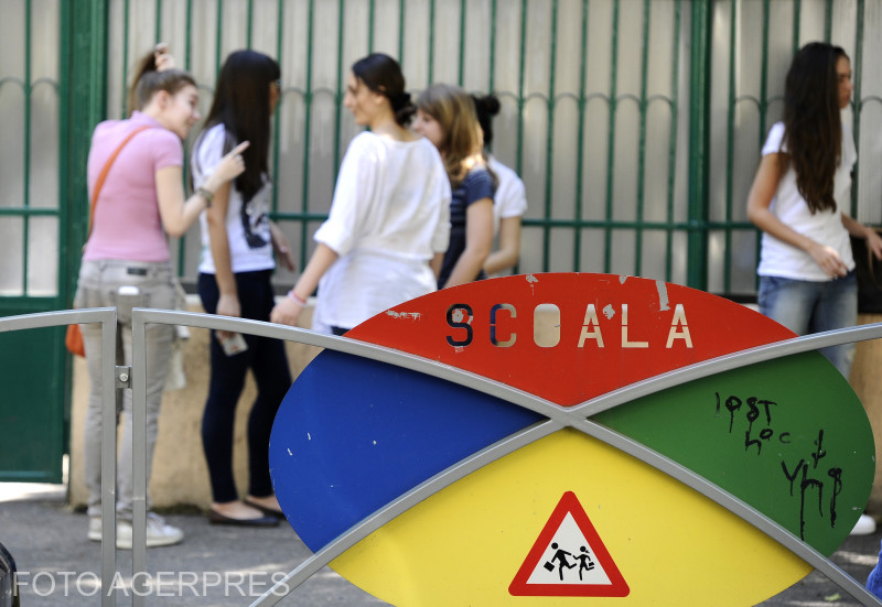Baremul de corectare la Română pentru Simularea Evaluării Naționale 2026 clasa a VIII-a a fost publicat.