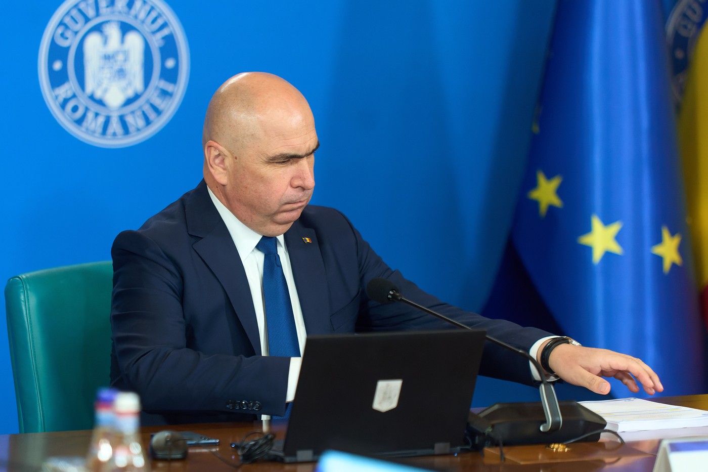 Cum intenționează Bolojan să îmbunătățească performanța liderilor de la companiile de stat. „Au numeroase drepturi și foarte puține responsabilități”