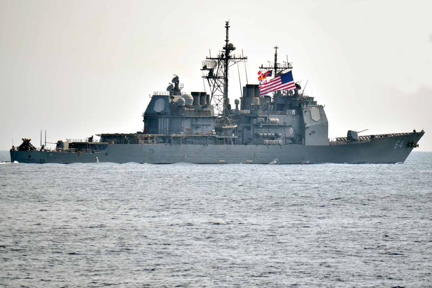 Marea Britanie oferă Statelor Unite acces la bazele militare britanice pentru operațiunile împotriva Iranului în Strâmtoarea Ormuz, iar Trump afirmă că a fost o decizie întârziată.