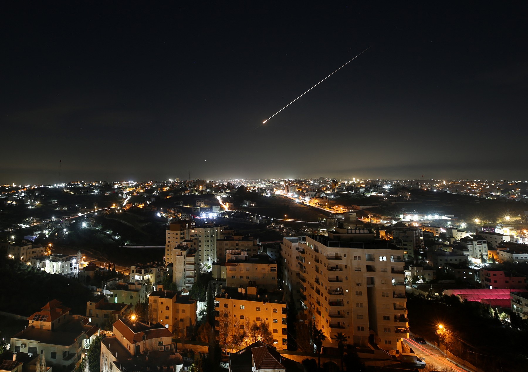 Israel avertizează Europa după recentul atac surpriză al Iranului: „Paris, Berlin, Roma – toate sunt în rază” / Noi atacuri iraniene în Golf. Cerința Teheranului pentru pace.