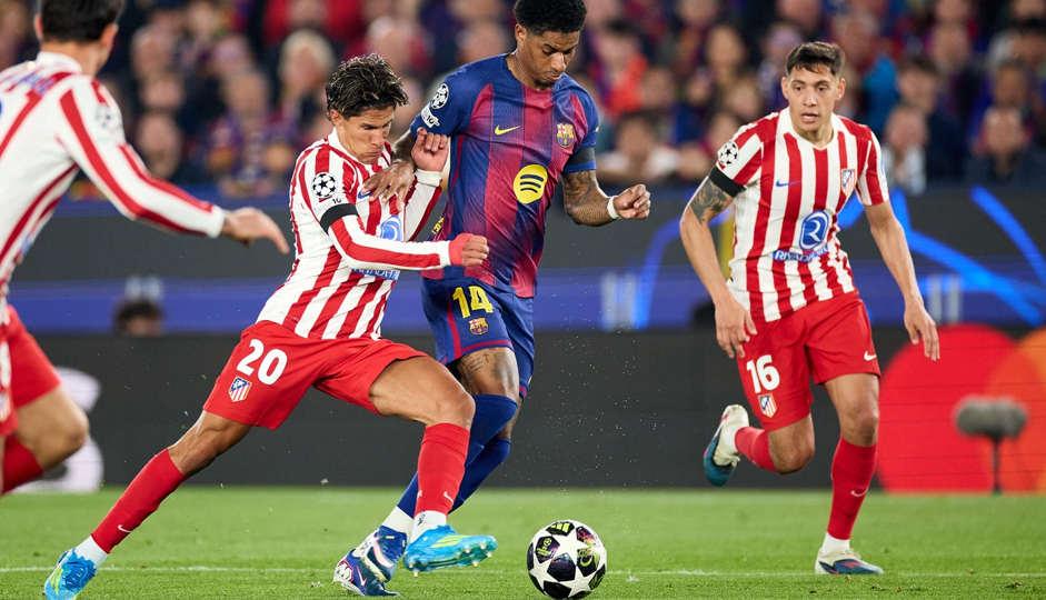 Atletico Madrid a învins Barcelona pe stadionul Camp Nou, cu Istvan Kovacs arbitru. PSG a obținut victoria împotriva Liverpool.