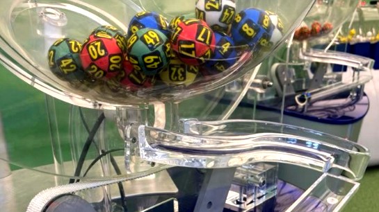 Rezultate LOTO – Joi, 16 aprilie 2026: La 6/49 se pot câștiga mai mult de 3 milioane de euro. Report semnificativ la Joker.