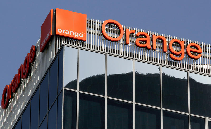 Orange crește prețurile în România.