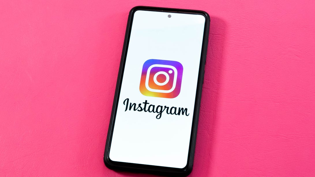 Instagram ia măsuri împotriva conturilor care publică în mare parte conținut neoriginal.
