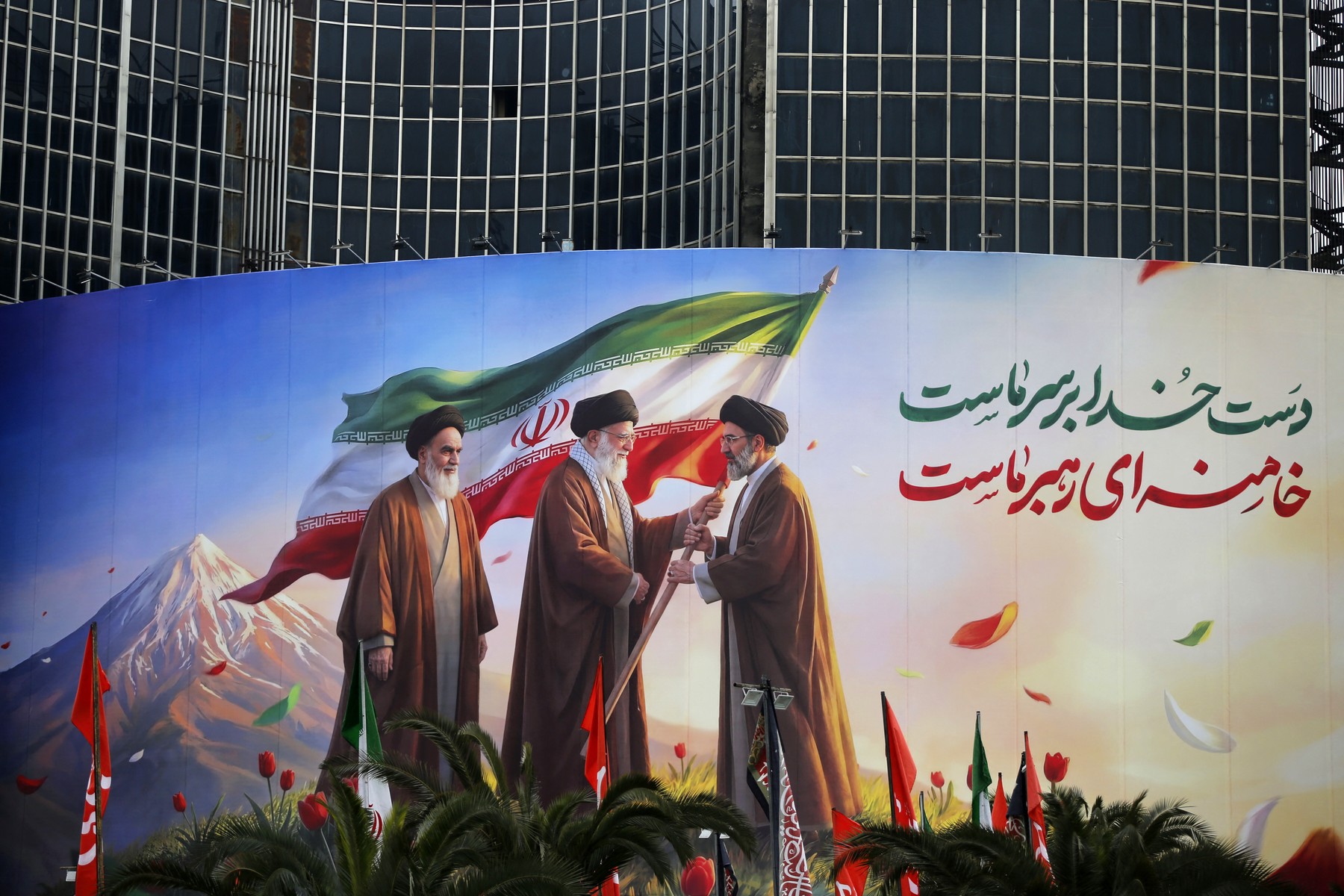 Iranul avertizează cu răzbunare în cazul unui atac al SUA asupra centralelor electrice: „Vor cădea în întuneric total”