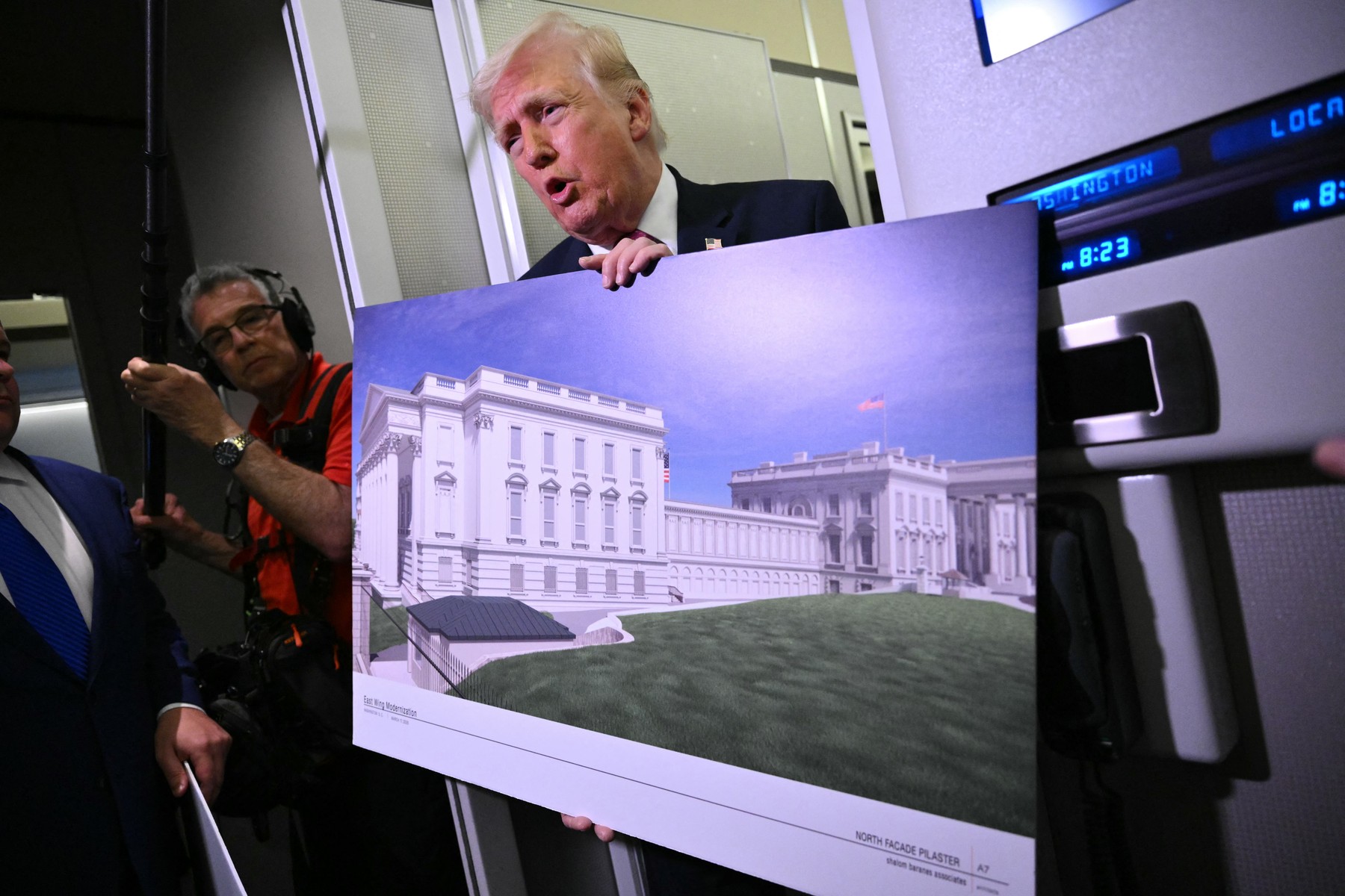 Trump stârnește asemănări cu Maria Antoaneta înainte de alegerile importante pentru președinția sa.