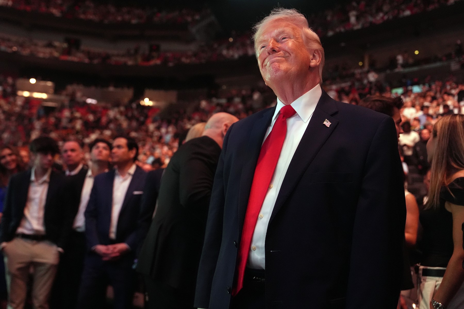 Cum au obținut unii milioane, pariind pe deciziile lui Trump cu câteva minute înainte ca acesta să le dezvăluie