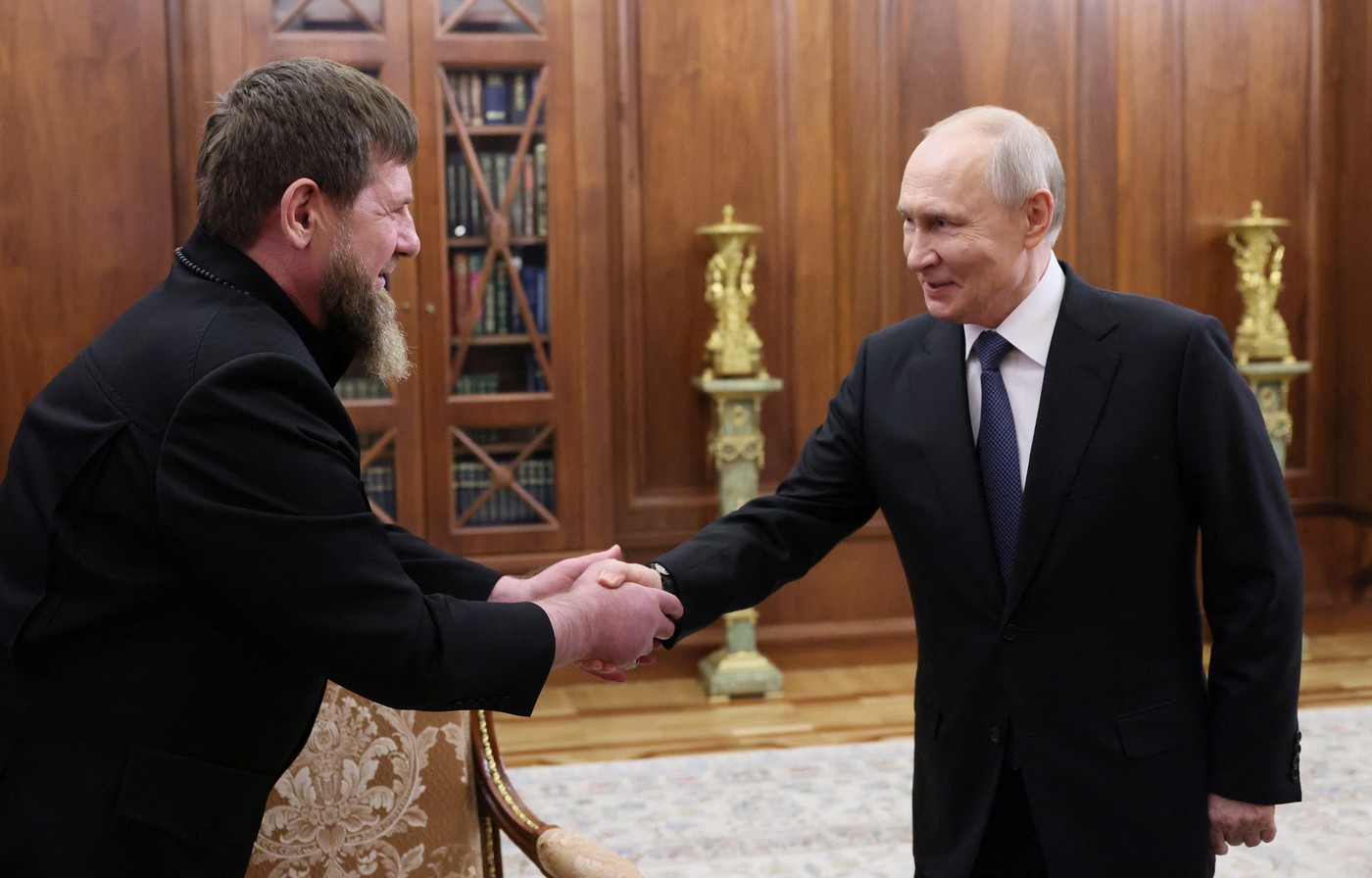 Putin îi exprimă recunoștință lui Kadîrov pentru zecile de mii de ceceni care „luptă eroic” în Ucraina.