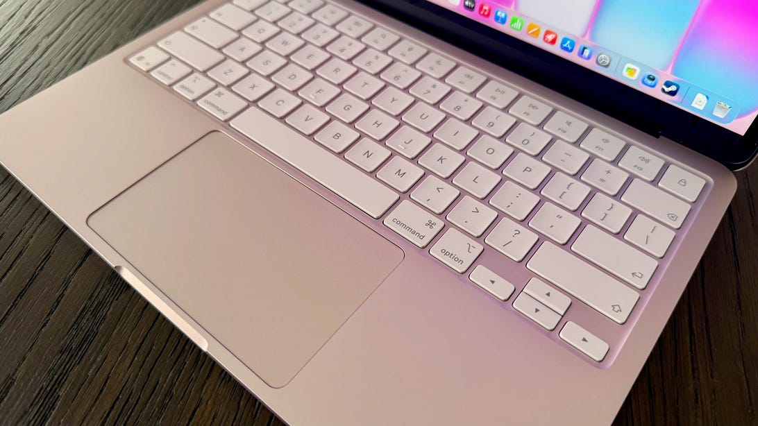 Scurtături de tastatură MacOS îmbunătățesc semnificativ scrierea și navigarea.