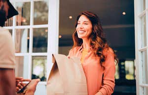 Persoanele care comandă DoorDash de mai mult de o dată pe săptămână întâmpină de obicei aceste 11 dificultăți unice.