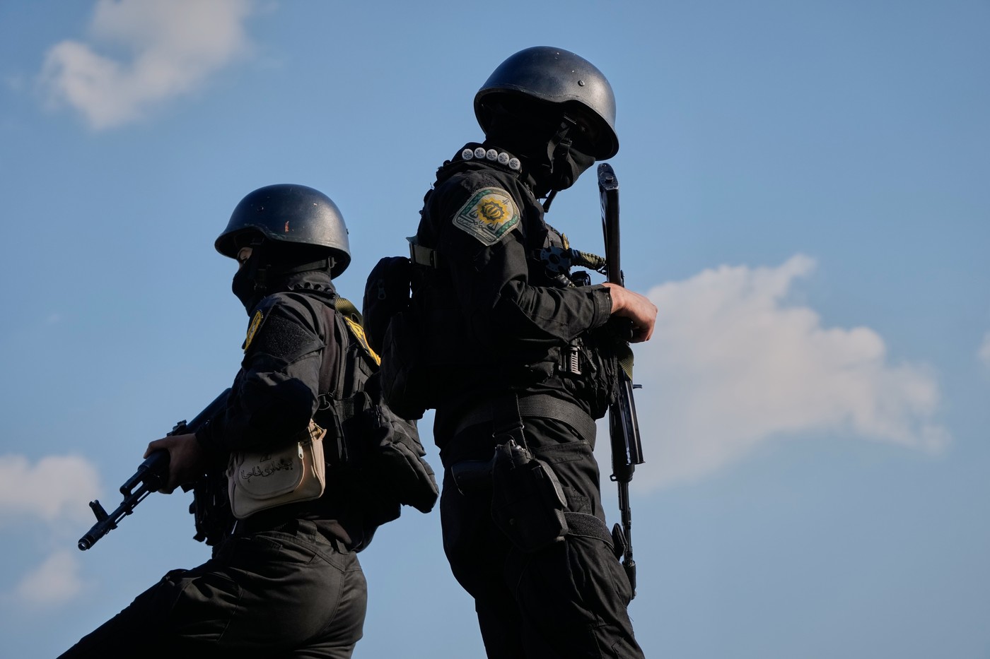 Un om de afaceri a decedat după ce a fost agresat de forțele din Iran în legătură cu un terminal Starlink anti-cenzură.