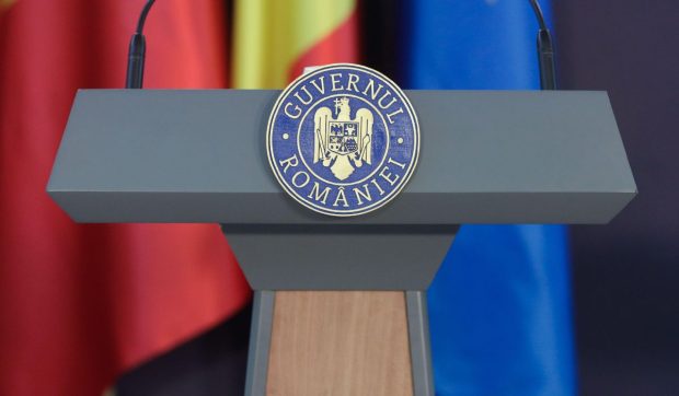 Mai mult de 50% dintre români solicită formarea unui nou Guvern, iar 40% doresc organizarea de alegeri anticipate pentru a încheia criza politică.
