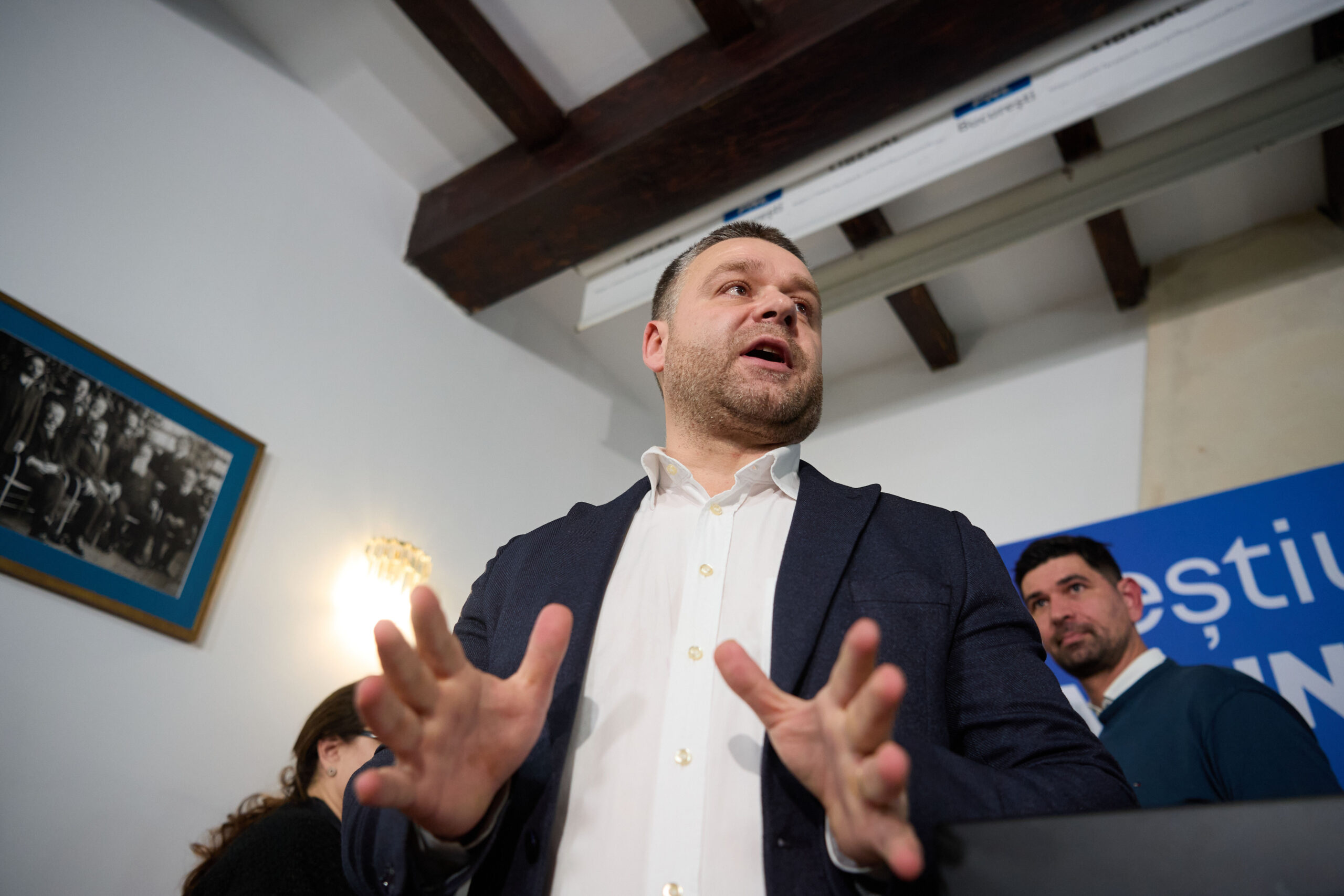 Tribunalul București anulează decizia primarului Ciprian Ciucu de a desființa 30% din posturile de la Primăria Capitalei.