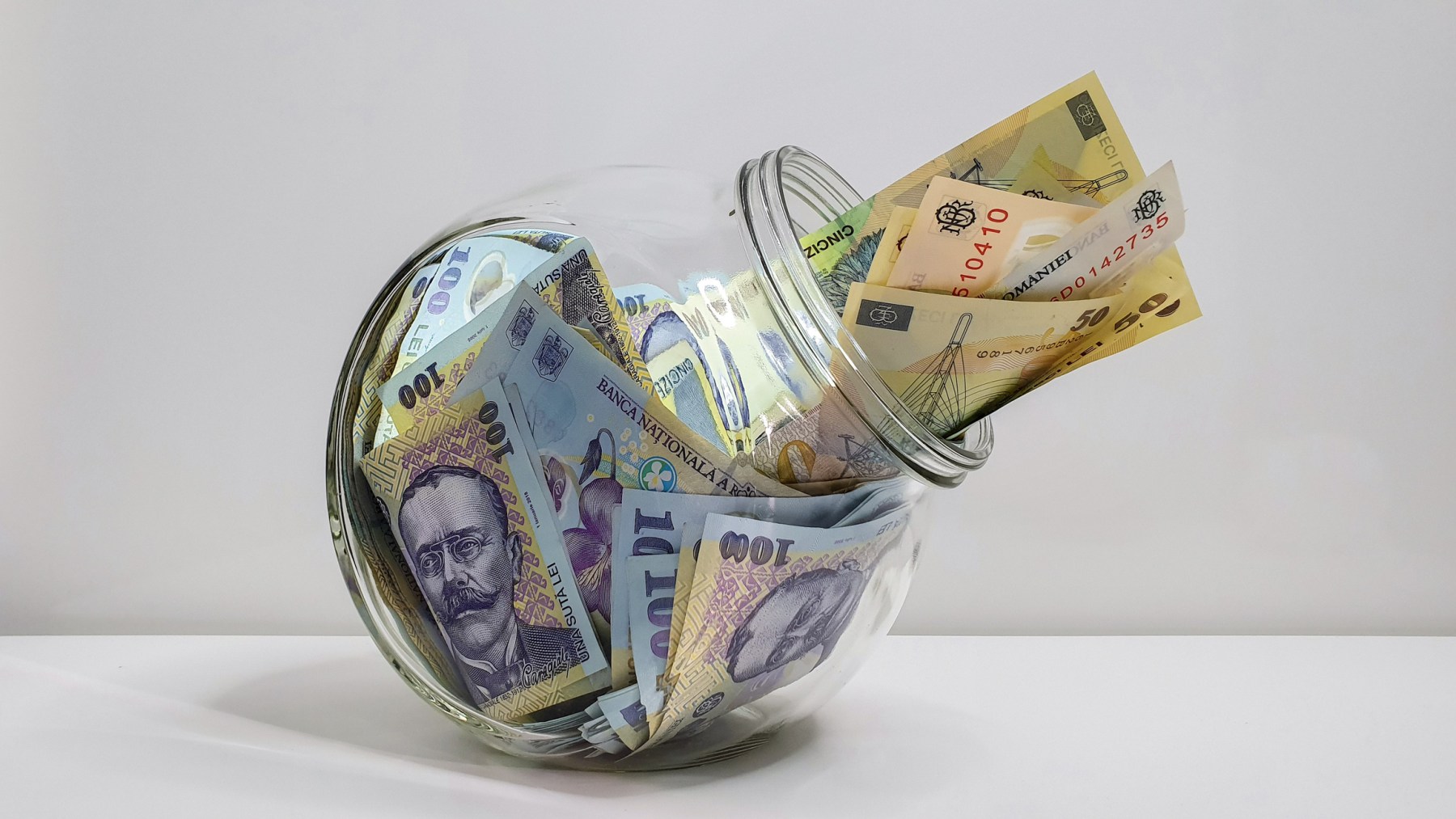 Noi titluri de stat Tezaur 2026 cu dobânzi neimpozabile pentru deponenți, începând cu 8 iunie 2026 – anunț ANAF