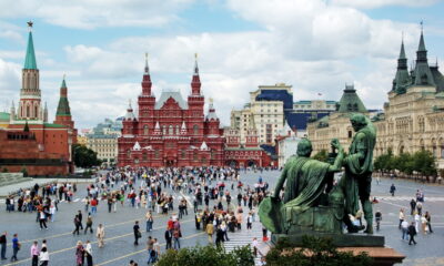 Trei decedați și 15 răniți după o explozie într-o cafenea din Moscova.