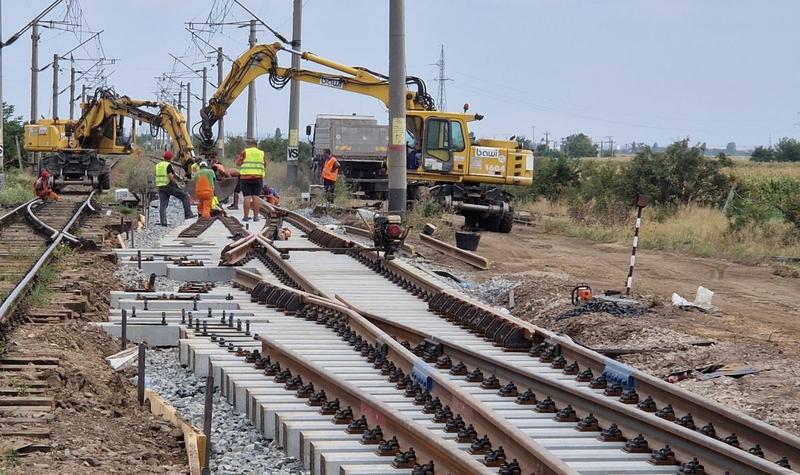 Decontarea PNRR pentru calea ferată: Stadiul tronsoanelor feroviare nefinalizate și data revenirii trenurilor pe cea mai importantă linie din vestul țării