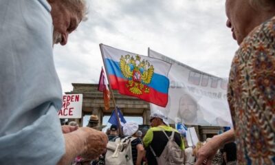Noul Comintern. Cum își recrutează Kremlinul „socialiști” din SUA și Marea Britanie pentru proteste anti-NATO, acte de sabotaj și război.