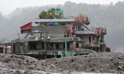 Momentul în care o fetiță de 6 ani a fost salvată după trei zile sub dărâmături în Nepal: „În sfârșit este în siguranță”