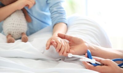 Incident șocant în Scoția. Un băiat de 13 ani a fost întrebat dacă este gravid înainte de o radiografie.